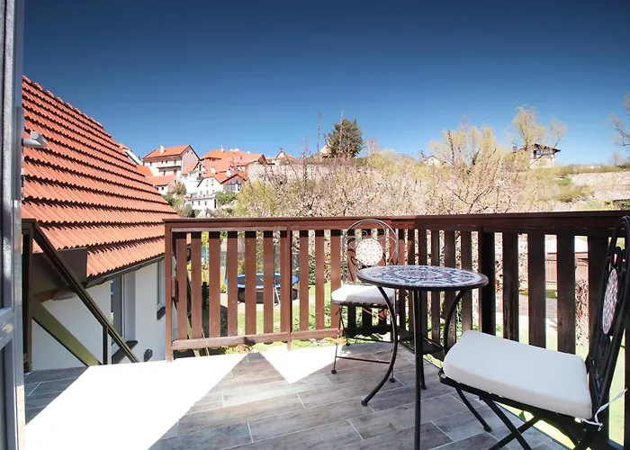 Adel Český Krumlov